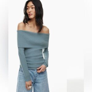 Aritizia Wilfred off shoulder sweater